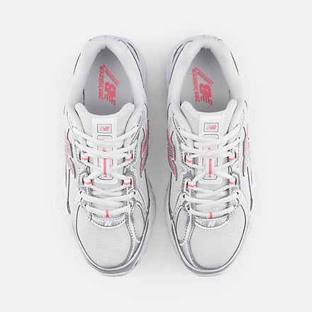 740 Lace - New Balance