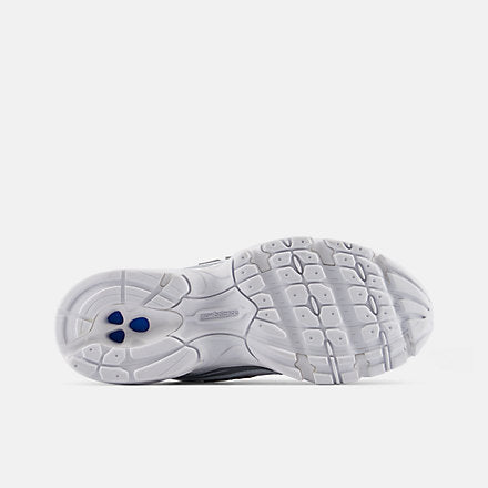 740 Lace - New Balance